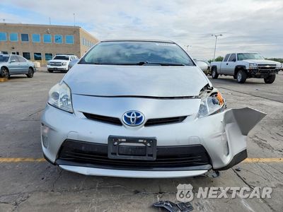 Piąte zdjęcie samochodu w środku: 2012 TOYOTA PRIUS THREE VIN:JTDKN3DUXC5471637 - miniatura