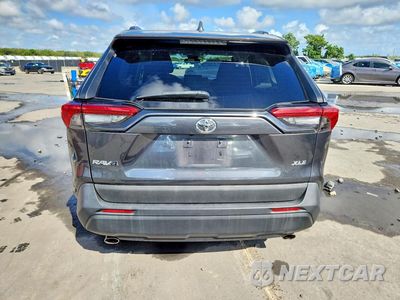 Zdjęcie 6 z 13 samochodu: 2020 TOYOTA RAV4 XLE VIN:2T3W1RFV8LC050161 - miniatura