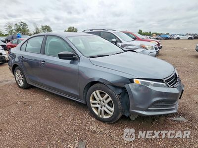 Czwarte zdjęcie samochodu z boku: 2015 VOLKSWAGEN JETTA BASE VIN:3VW2K7AJ5FM212964 - miniatura