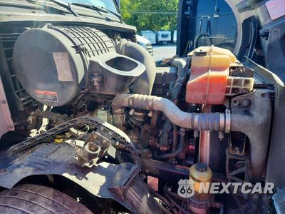 Zdjęcie 11 z 14 samochodu: 2017 VOLVO VNL SEMI TRUCK VIN:4V4NC9EH3HN983310 - miniatura