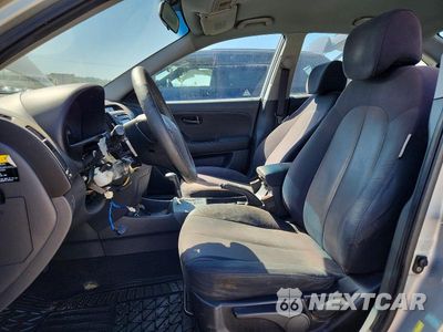 Zdjęcie 7 z 12 samochodu: 2009 HYUNDAI ELANTRA SE VIN:KMHDU46D39U659781 - miniatura