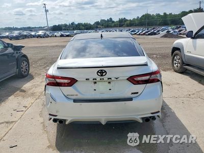 Zdjęcie 6 z 12 samochodu: 2018 TOYOTA CAMRY XSE VIN:4T1B61HK4JU022916 - miniatura