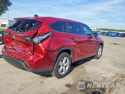 Trzecie zdjęcie samochodu z tyłu: 2023 TOYOTA HIGHLANDER LE VIN:5TDKDRAHXPS025677 - miniatura