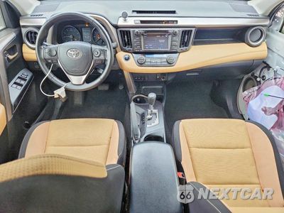 Zdjęcie 8 z 12 samochodu: 2018 TOYOTA RAV4 XLE VIN:JTMRFREV3JD258277 - miniatura