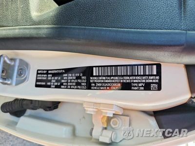 Zdjęcie 12 z 12 samochodu: 2019 MASERATI LEVANTE VIN:ZN661XUAXKX308336 - miniatura