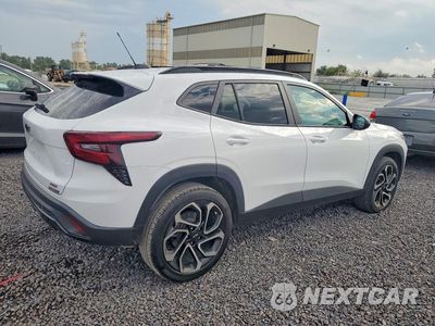 Trzecie zdjęcie samochodu z tyłu: 2026 CHEVROLET TRAX 2RS VIN:KL77LJEP2TC120495 - miniatura