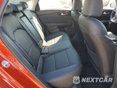 Zdjęcie 10 z 12 samochodu: 2019 KIA FORTE EX VIN:3KPF54AD0KE068815 - miniatura