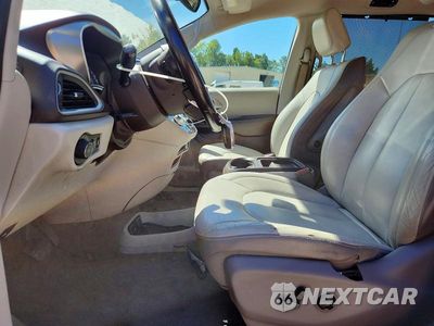 Zdjęcie 7 z 14 samochodu: 2017 CHRYSLER PACIFICA VIN:2C4RC1BG5HR753250 - miniatura