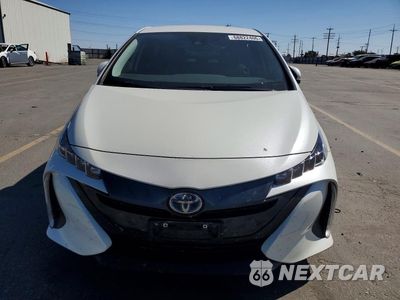 Piąte zdjęcie samochodu w środku: 2020 TOYOTA PRIUS PRIME XLE VIN:JTDKARFP8L3133350 - miniatura