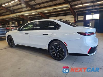 Drugie zdjęcie samochodu z przodu: 2023 BMW I7 XDRIVE60 VIN:WBY53EJ08PCL69978 - miniatura