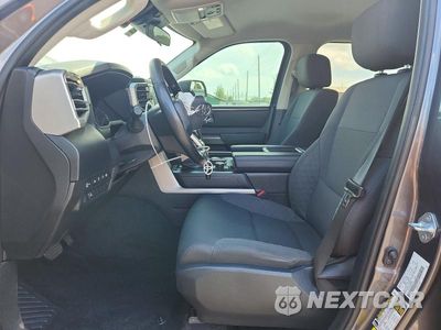 Zdjęcie 7 z 12 samochodu: 2024 TOYOTA TUNDRA SR5 VIN:5TFLA5AB9RX040752 - miniatura