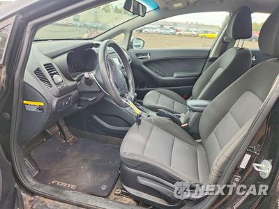 Zdjęcie 7 z 12 samochodu: 2016 KIA FORTE LX VIN:KNAFX4A68G5541355 - miniatura