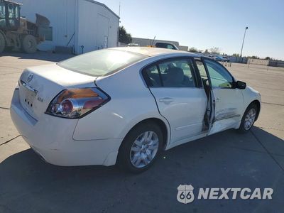 Trzecie zdjęcie samochodu z tyłu: 2012 NISSAN ALTIMA 2.5 VIN:1N4AL2AP6CN549993 - miniatura
