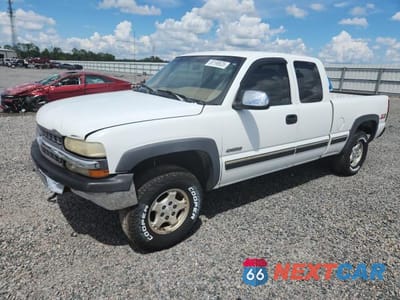 1999 CHEVROLET SILVERADO K1500 1GCEK19TXXE108402 - główne zdjęcie licytacji z USA - miniatura