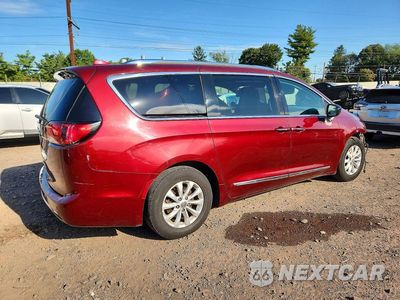 Trzecie zdjęcie samochodu z tyłu: 2019 CHRYSLER PACIFICA TOURING L VIN:2C4RC1BG9KR559926 - miniatura