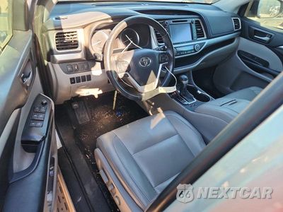 Zdjęcie 8 z 13 samochodu: 2019 TOYOTA HIGHLANDER XLE VIN:5TDJZRFH0KS627230 - miniatura