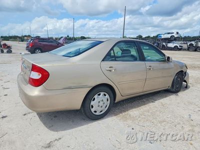 Trzecie zdjęcie samochodu z tyłu: 2003 TOYOTA CAMRY LE VIN:4T1BE32K13U175053 - miniatura