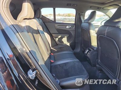 Zdjęcie 11 z 14 samochodu: 2019 VOLVO XC40 T5 R-DESIGN VIN:YV4162UM3K2048785 - miniatura