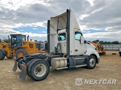Trzecie zdjęcie samochodu z tyłu: 2017 KENWORTH T680 SEMI TRUCK VIN:1XKYA48X2HJ160321 - miniatura