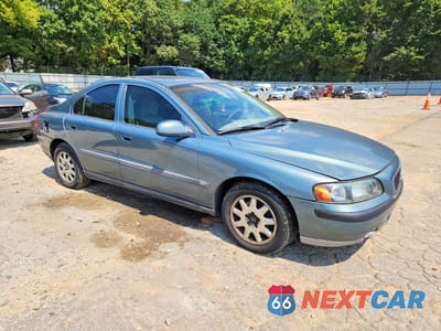 Czwarte zdjęcie samochodu z boku: 2001 VOLVO S60 VIN:YV1RS61NX12003387 - miniatura