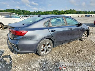 Trzecie zdjęcie samochodu z tyłu: 2019 KIA FORTE LXS VIN:3KPF24AD7KE103259 - miniatura