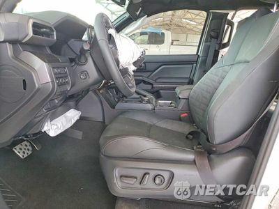 Zdjęcie 11 z 24 samochodu: 2025 TOYOTA 4RUNNER TRD SPORT PREMIUM VIN:JTEVA5BRXS5039966 - miniatura