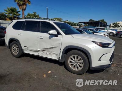 Czwarte zdjęcie samochodu z boku: 2024 TOYOTA GRAND HIGHLANDER XLE VIN:5TDAAAB59RS032648 - miniatura
