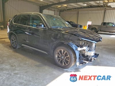Czwarte zdjęcie samochodu z boku: 2017 BMW X5 XDRIVE35I VIN:5UXKR0C32H0X79285 - miniatura