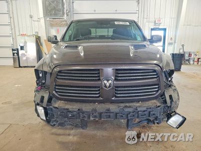 Piąte zdjęcie samochodu w środku: 2015 RAM 1500 SPORT VIN:1C6RR7UTXFS720436 - miniatura