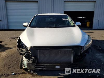 Piąte zdjęcie samochodu w środku: 2019 KIA SORENTO LX VIN:5XYPG4A37KG438506 - miniatura