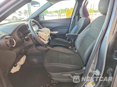 Zdjęcie 7 z 14 samochodu: 2019 NISSAN KICKS SV VIN:3N1CP5CUXKL543420 - miniatura