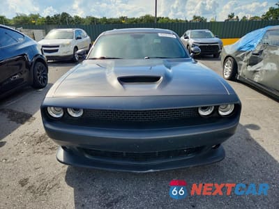 Piąte zdjęcie samochodu w środku: 2020 DODGE CHALLENGER R/T VIN:2C3CDZBTXLH226256 - miniatura