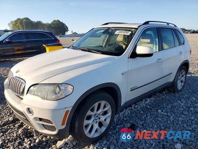 2013 BMW X5 XDRIVE35I 5UXZV4C55D0B17393 - główne zdjęcie licytacji z USA - miniatura