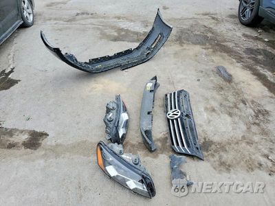Zdjęcie 12 z 13 samochodu: 2015 VOLKSWAGEN PASSAT S VIN:1VWAS7A38FC097081 - miniatura