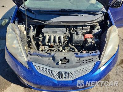 Zdjęcie 11 z 12 samochodu: 2010 HONDA FIT SPORT VIN:JHMGE8H41AC004790 - miniatura