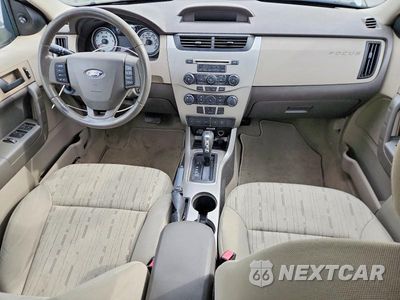 Zdjęcie 8 z 13 samochodu: 2010 FORD FOCUS SE VIN:1FAHP3FN3AW117336 - miniatura