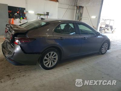 Trzecie zdjęcie samochodu z tyłu: 2023 TOYOTA CAMRY LE VIN:4T1C11AK6PU183208 - miniatura