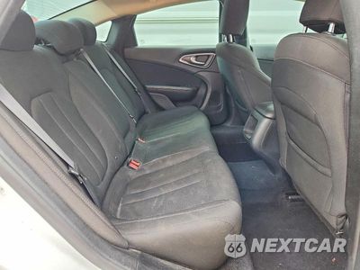 Zdjęcie 10 z 12 samochodu: 2015 CHRYSLER 200 LIMITED VIN:1C3CCCAB6FN691461 - miniatura