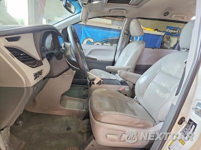 Zdjęcie 7 z 13 samochodu: 2015 TOYOTA SIENNA XLE 8-PASSENGER VIN:5TDYK3DC3FS566114 - miniatura
