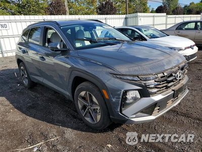 Czwarte zdjęcie samochodu z boku: 2025 HYUNDAI TUCSON SEL VIN:5NMJBCDE0SH574221 - miniatura
