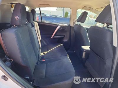 Zdjęcie 11 z 14 samochodu: 2016 TOYOTA RAV4 LE VIN:JTMZFREV5GJ078356 - miniatura