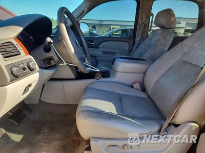 Zdjęcie 7 z 13 samochodu: 2011 CHEVROLET TAHOE K1500 LT VIN:1GNSKBE03BR195959 - miniatura