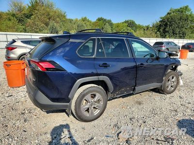 Trzecie zdjęcie samochodu z tyłu: 2024 TOYOTA RAV4 XLE VIN:2T3W1RFV3RW305970 - miniatura