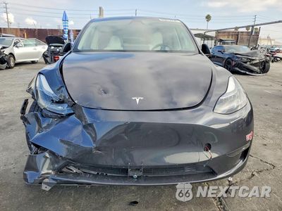 Piąte zdjęcie samochodu w środku: 2024 TESLA MODEL Y VIN:7SAYGDEF0RF053284 - miniatura