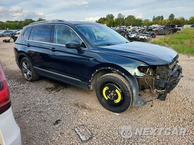 Czwarte zdjęcie samochodu z boku: 2019 VOLKSWAGEN TIGUAN SEL PREMIUM VIN:3VV4B7AX9KM008874 - miniatura