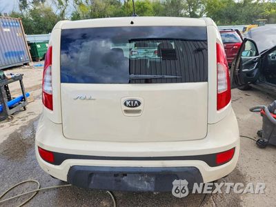 Zdjęcie 6 z 12 samochodu: 2013 KIA SOUL + VIN:KNDJT2A65D7765194 - miniatura