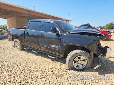 Czwarte zdjęcie samochodu z boku: 2018 CHEVROLET SILVERADO K1500 LT VIN:3GCUKREC8JG298510 - miniatura