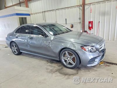 Czwarte zdjęcie samochodu z boku: 2017 MERCEDES-BENZ E 300 4MATIC VIN:WDDZF4KB3HA058725 - miniatura