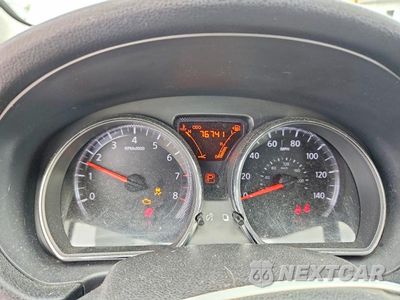 Zdjęcie 9 z 12 samochodu: 2014 NISSAN VERSA NOTE SV VIN:3N1CE2CP6EL375729 - miniatura