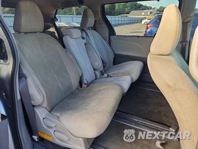 Zdjęcie 11 z 13 samochodu: 2011 TOYOTA SIENNA LE VIN:5TDKK3DC0BS082868 - miniatura
